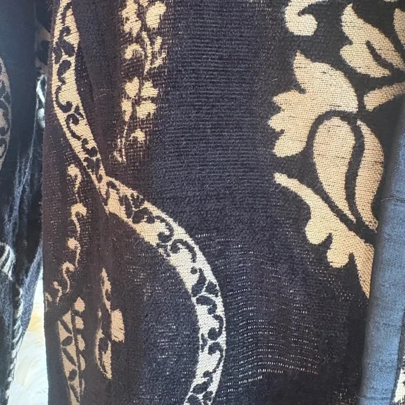 Reversible Jacquard Tapestry Jacket - Picture 4 of 10